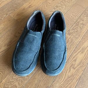 Men’s slip on sketcher size 11